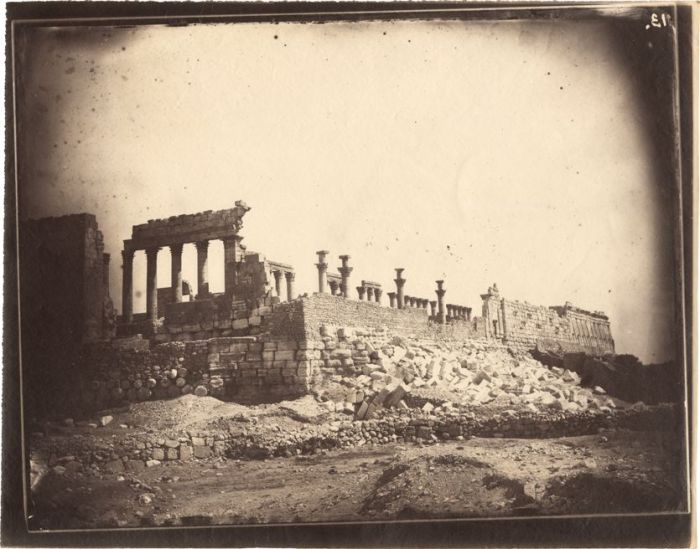 Louis Vignes, Complejo del Templo de Bel, Pamira, Siria, (1864) Impesión Charles Nègre (albúmina)